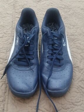 Navy Men's Casual Lace-Up Sneakers As Is... No Bundling